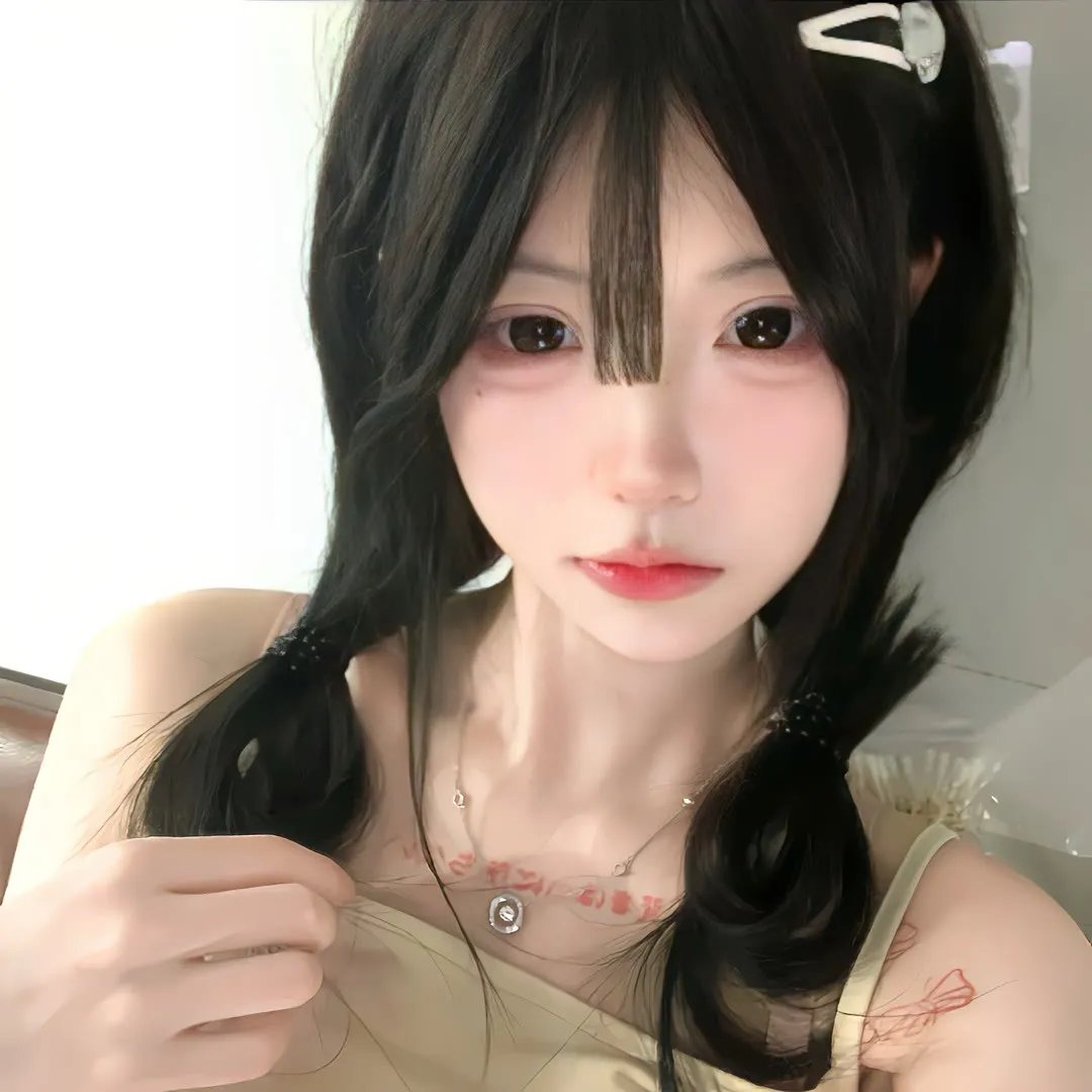 蓝色眼影